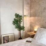 Lägenhet Loft-style Design In The Heart Of *