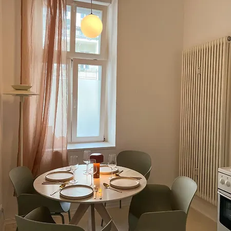 Апартаменты Loft-style Design In The Heart Of