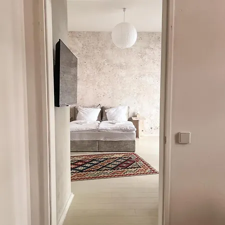 Loft-style Design In The Heart Of Apartament Berlin